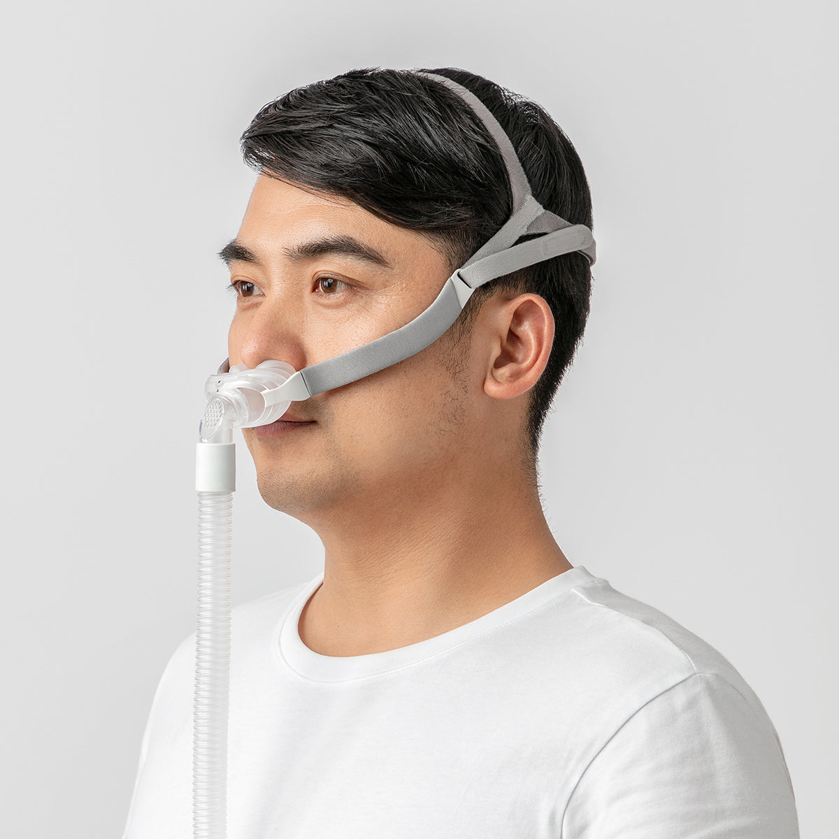 model wearing Ameriflex Comfort Series Nasal Pillow